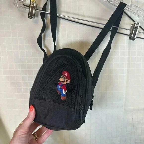 Super Mario Nintendo Brothers Small 9"x6 Black Mini Backpack Bag /Game Case - Picture 1 of 4